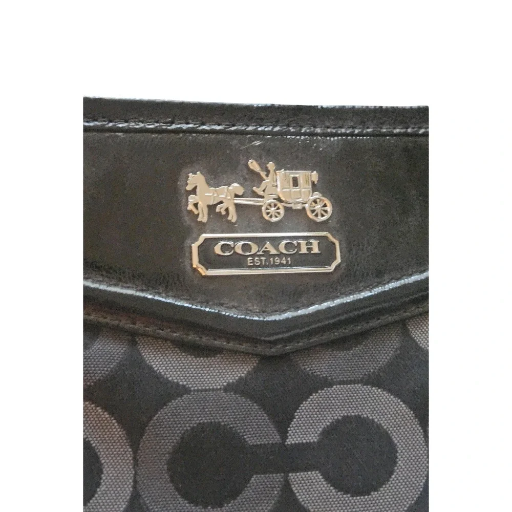 Coach Signature C Pleated Wristlet Bag Black Gray Jacquard Patent Trim